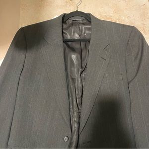 AUTHENTIC BURBERRY BLAZER. PERFECT THRIFTING PIECE.